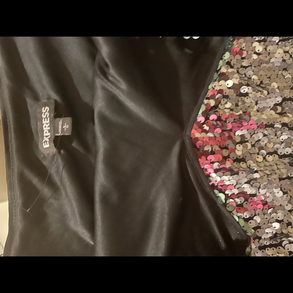 Express size large sequence mini dress - Picture 4 of 5